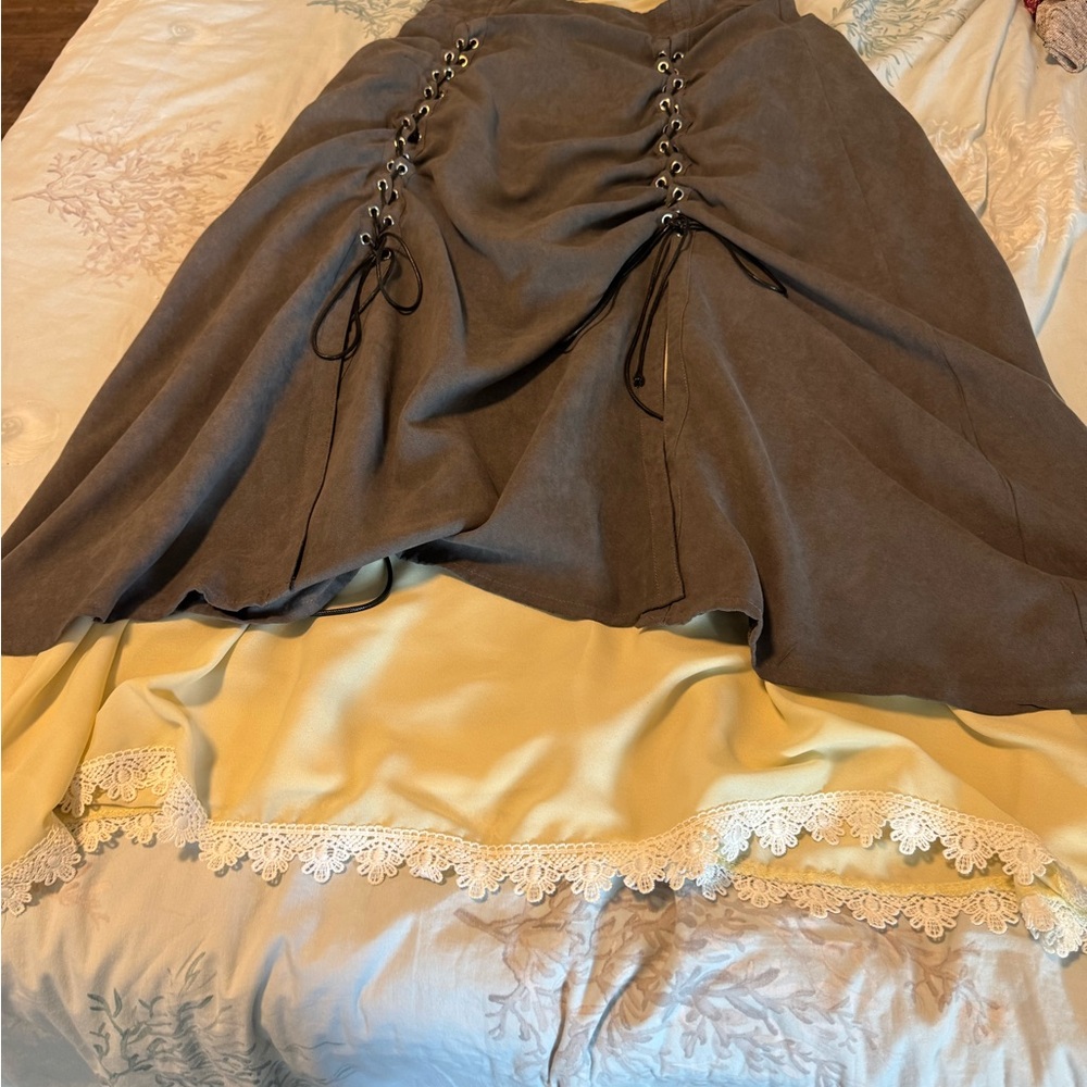 Elegant Gray Lace-Up Women's Skirt
